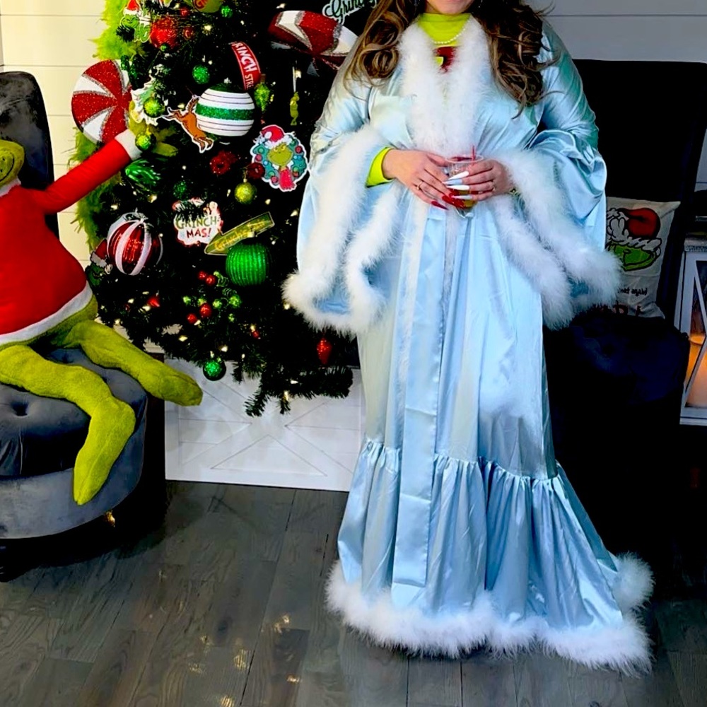 Martha May Whovier inspired robe